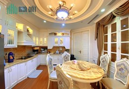 Hơn 40 tỷ có ngay tòa BT trung tâm cầu giấy lô góc ôtô tránh 180m 5t.
