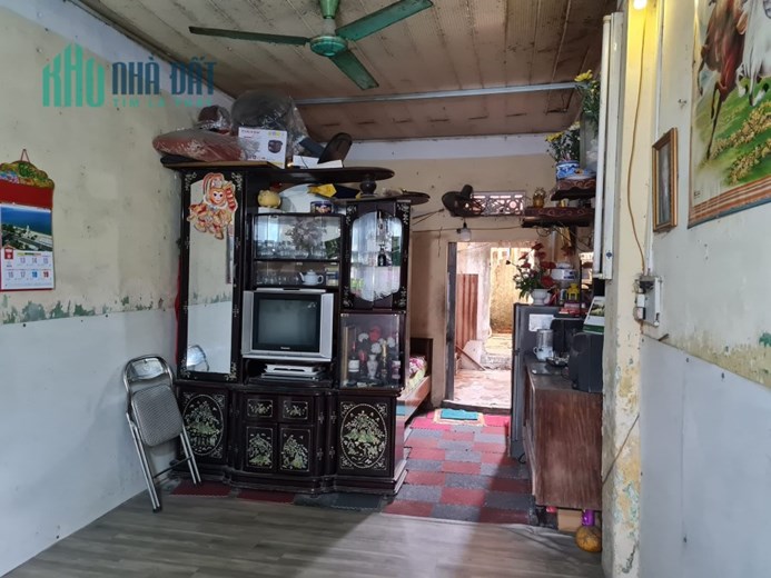 BÁN  ĐẤT TẶNG NHÀ ĐỨC GIANG 72M  CHỈ 4 TỶ9

Ô TÔ TRÁNH - CẠNH TRƯỜNG BÌNH MINH GARDEN  - GIÁP PHỐ
