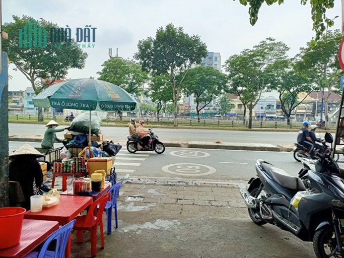 Bán nhà cũ mặt tiền Võ Văn Kiệt Quận 6 30m2 kinh doanh đỉnh chỉ 3.1 tỷ Thương lượng