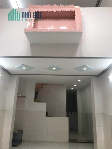 Bán nhà cũ mặt tiền Võ Văn Kiệt Quận 6 30m2 kinh doanh đỉnh chỉ 3.1 tỷ Thương lượng