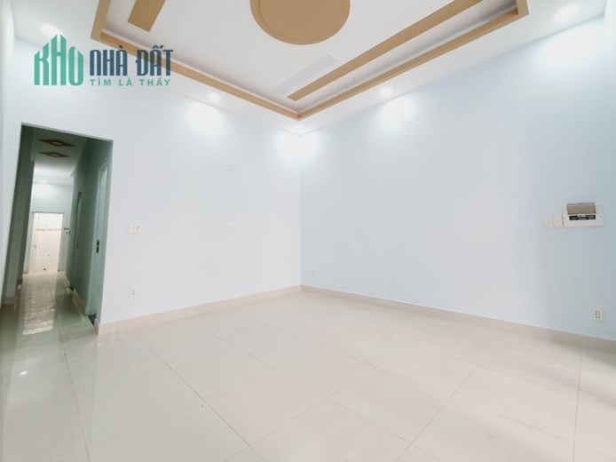 BÁN NHÀ MẶT TIỀN SỐ 3 LINH XUÂN THỦ ĐỨC, ĐƯỜNG RỘNG 8M, 78M2 NHỈNH 5,2TỶ
