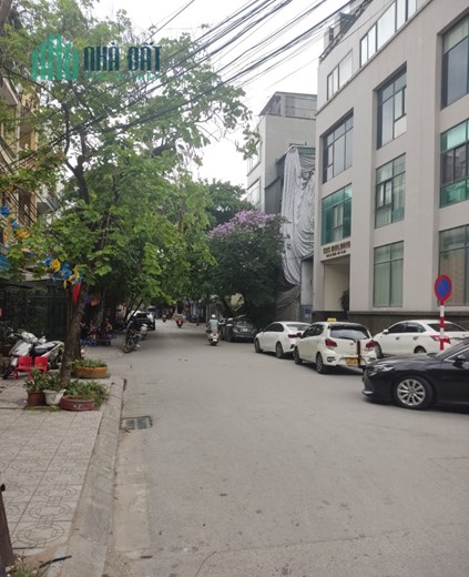 Bán nhà Lạc Trung 7 PHÒNG NGỦ, ngõ thông thoáng sáng, giá 3.8 tỷ.