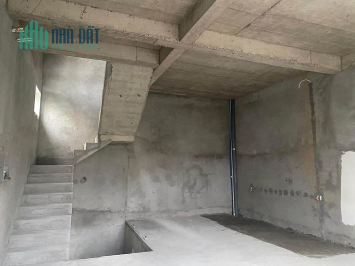 Nhà Ngang Hơn 6m Mặt Tiền Kinh Doanh Tân Quy Phần Thô Chưa Hoàn Thiện Trung Tâm Quận 7