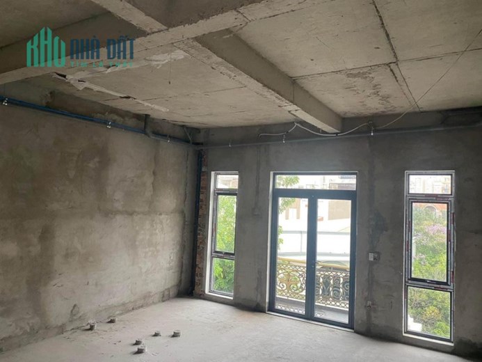 Nhà Ngang Hơn 6m Mặt Tiền Kinh Doanh Tân Quy Phần Thô Chưa Hoàn Thiện Trung Tâm Quận 7