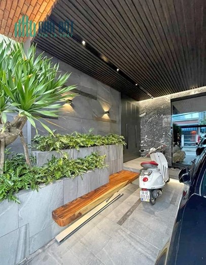 Bán nhà phân lô - gara 2 ô tô - nhà đẹp tại Cầu Giấy chỉ 11 tỷ.
