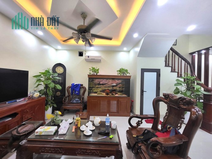 Bán nhà Vĩnh Hưng, hoàng mai 35m2*5 Tầng 3.25 Tỷ