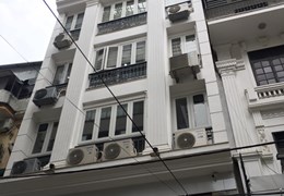 Bán nhà mặt Phố 8/3, Hai Bà Trưng 200m, 8 tầng, mt 8m. Giá: 35 tỷ
