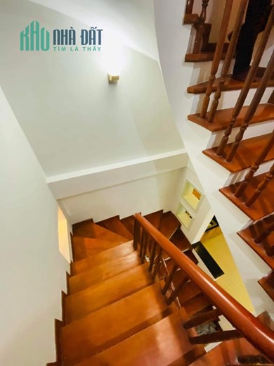 Nhà  phố 8-3 Hai Bà Trưng 70m2*5 Tầng giá 8.9 Tỷ