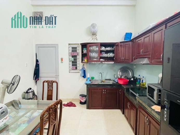 Bán nhà Hoàng Cầu, 5 Tầng, 3PN, gần Hồ, Đống Đa, 5,39 tỷ