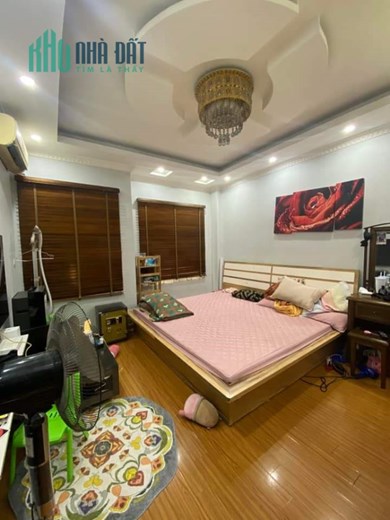 Bán nhà để ở phố Minh Khai, Hoàng Mai 5 tầng, 3 ngủ, 3,8 tỷ sổ đỏ riêng, tặng nội thất