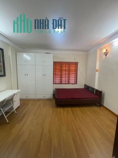 Bán nhà Đẹp La Thành, gần Xã Đàn, 5 tầng, Đống Đa, 5,26 tỷ