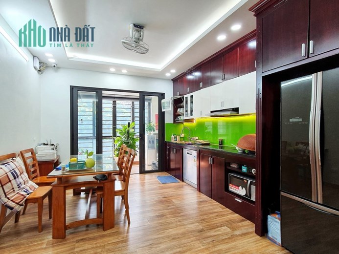 Bán ngôi nhà 59m2 phố Âu Cơ, Tây Hồ Gara Ô tô thông Thang máy Kinh doanh đỉnh cao 7.5 Tỷ