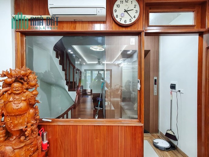 Bán căn nhà 55m2 phố Âu Cơ, Tây Hồ Gara Ô tô 7 chỗ Thang máy Đức Kinh doanh đỉnh cao 7.6 Tỷ