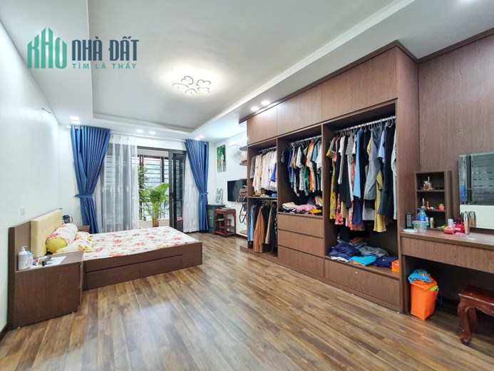 Bán ngôi nhà 58m2 phố Âu Cơ, Tây Hồ Gara Ô tô 7 chỗ Thang máy XỊN Kinh doanh vô địch 7.7 Tỷ