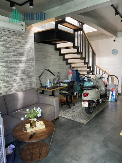 Bán gấp nhà Trần Cao Vân Thanh Khê 2 tầng 40m2 chỉ 2,2 tỷ.
LH MR TRUNG 0905243177 (Zalo).