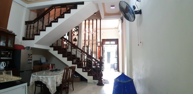 GIẢM SÂU 600 TR - NHÀ 3 TẦNG MÁI THÁI , NỘI THẤT GỖ HƯƠNG, DT 90M2, ĐƯỜNG 5M5 - CHỈ 3.4 TỶ
