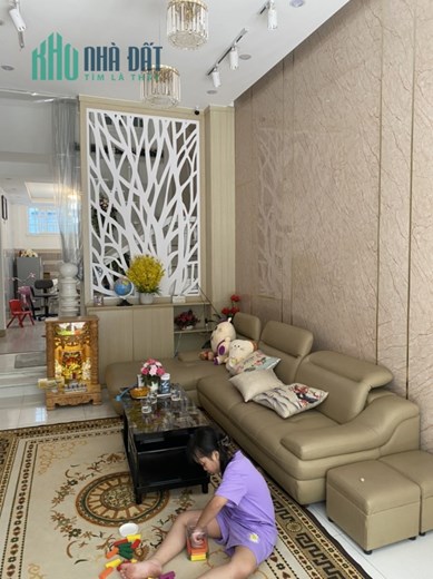BÁN GẤP NHÀ HÀN MẶC TỬ HẢI CHÂU 4 TẦNG 50M2 CHỈ 3,95 TỶ.
LH MR TRUNG 0905243177 (ZALO).