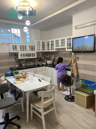 BÁN GẤP NHÀ HÀN MẶC TỬ HẢI CHÂU 4 TẦNG 50M2 CHỈ 3,95 TỶ.
LH MR TRUNG 0905243177 (ZALO).