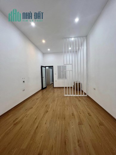 1.45 tỷ Nhà tầng 1 Tập thể BV E Trần Cung, Cầu Giấy, 50m2, 2PN, ô tô cách 20m, về ở luôn