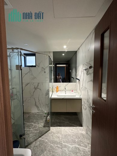 Cho Thuê Căn Hộ Chung Cư The Matrix One 87m2 - 2 Ngủ - 2 Wc - Giá 24tr - Có Đỗ Ô tô - Full đồ - LH