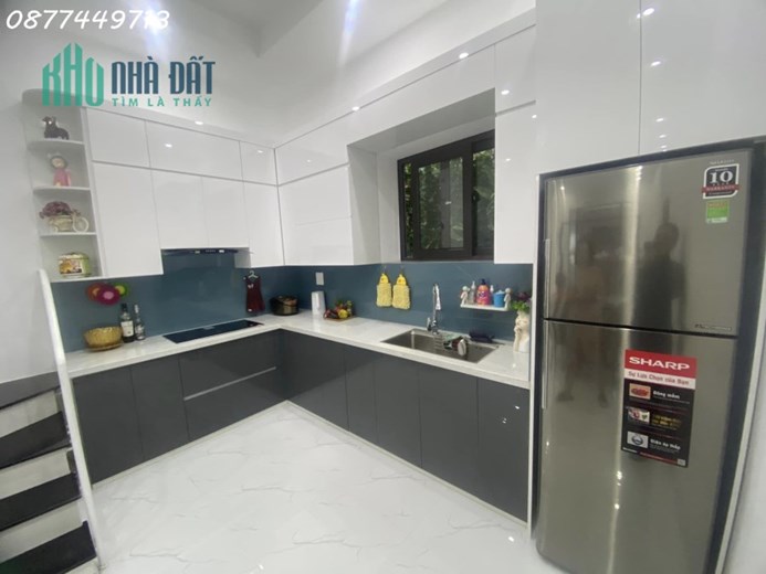 BÁN ĐẤT HÓA BÌNH 7,MĂT NGÕ KINH DOANH Ô TÔ VÀO NHÀ 50M2 GIÁ CHỈ 8 TỶ