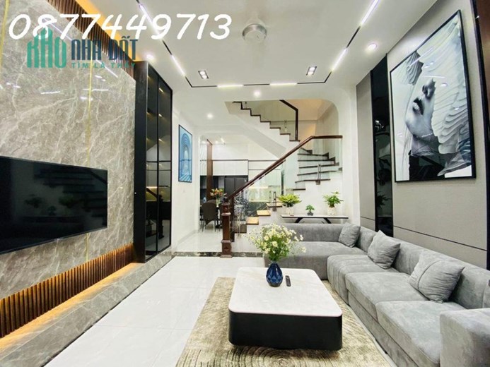 BÁN ĐẤT HÓA BÌNH 7,MĂT NGÕ KINH DOANH Ô TÔ VÀO NHÀ 50M2 GIÁ CHỈ 8 TỶ