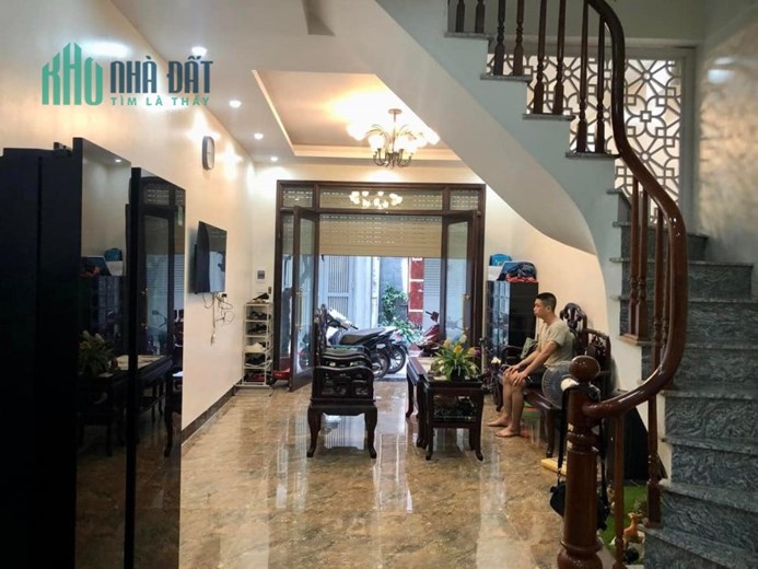 HỒNG MAI, HAI BÀ DT 45M, 5T, TRUNG TÂM QUẬN - SÁT PHỐ - Ô TÔ ĐỖ CỬA - BỐ EM CHỦ THẦU TỰ XÂY - THIỆN