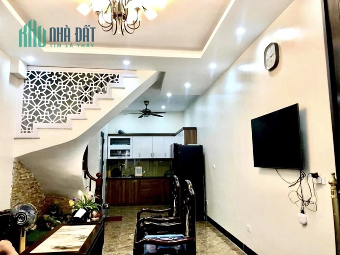 HỒNG MAI, HAI BÀ DT 45M, 5T, TRUNG TÂM QUẬN - SÁT PHỐ - Ô TÔ ĐỖ CỬA - BỐ EM CHỦ THẦU TỰ XÂY - THIỆN