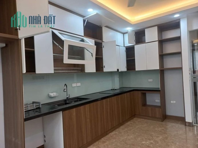 Bán nhà Riêng Trần Duy Hưng 7 tầng -Gara-Ô Tô- Kinh Doanh 19,8 tỷ ( thương lượng )