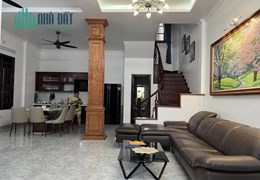 Cho thuê biệt thự  phố Đội Cấn ,110m2 x 4 tầng, giá 30tr