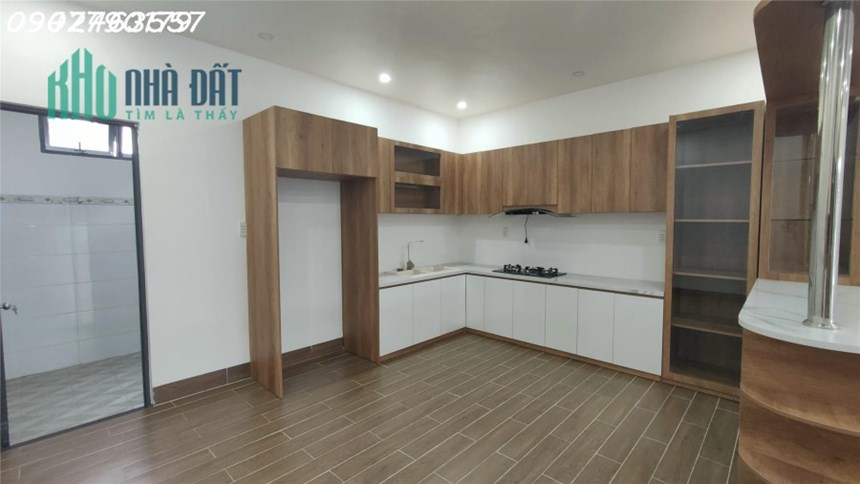 Nhà gác lửng gần Chùa Toà Thánh với giá giảm đặc biệt