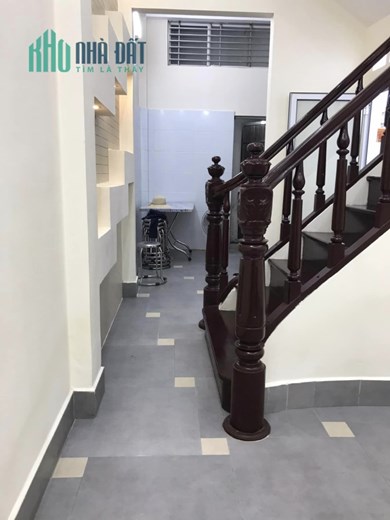Cho thuê nhà phố Thái Thịnh , 42m2 x 4tầng, giá 20tr