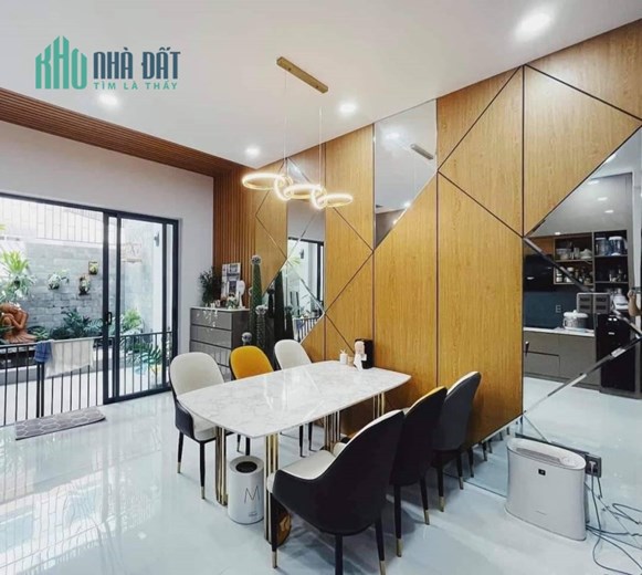 Siêu phẩm duy nhất P. Bến Thành Quận 1 - 2 biệt thự mặt tiền Sương Nguyệt Ánh - 8.5m x 24m - 58 tỷ