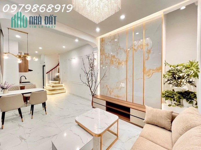 Siêu phẩm! Nhà VIP Nguyễn Sơn, Long Biên. 35m x 6T, MT: 4,7M. Nhỉnh 5 tỷ. Mới tinh.