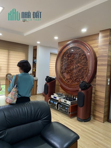 Bán siêu biệt thự Vũ Ngọc Phan, Đống Đa, có hầm riêng, sổ vuông, 159m, mặt tiền 10m, 65 tỷ
