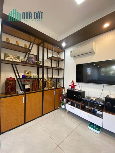 Chính chủ cần bán nhà mặt tiền 7 lầu  đường Phạm Văn Đồng , phường 13, quận Bình Thạnh