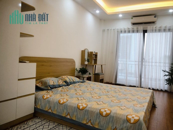 Bán gấp nhà Ngọc Thụy, 36m x 5 tầng, MT 3.6m, ô tô, 4 tỷ hơn