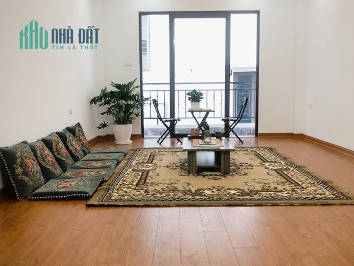 Bán gấp nhà Ngọc Thụy, 36m x 5 tầng, MT 3.6m, ô tô, 4 tỷ hơn
