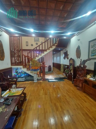 .Nhà Mặt Tiền Lê Tấn Trung 118m2, 3 tầng, sạch đẹp