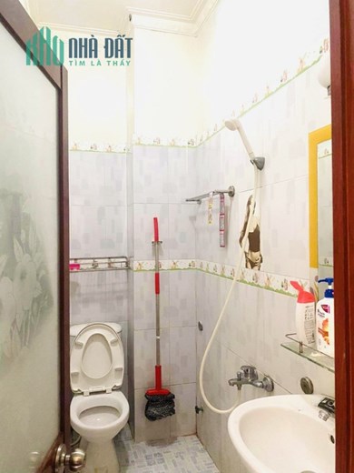 HOT HOT - GIẢM 300tr CẦN BÁN GẤP CĂN NHÀ ĐANG CHO THUÊ LÀM CHDV TẠI 250/ NGUYỄN THƯỢNG HIỀN, P5,