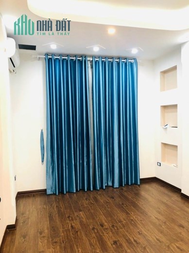 Bán nhà đường Láng 7 phòng full, 42mx5t, mt 3.6m, Gần ngã tư sở, 4.65 tỷ.