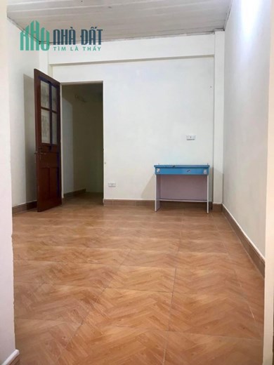 Cho thuê nhà 3 tầng tại Xuân La, Tây Hồ, Hà Nội. Cách mấy bước ra mặt đường Xuân La, ngõ thông ô tô