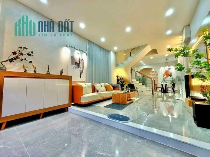 Nhà mới xây ở thiết kế kiểu châu âu, cách MT 70m, yên tĩnh.