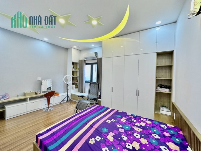 Biệt Thự mini siêu đẹp Tân Phú , 5 lầu . thang 
máy, 6PN , giá chỉ 11.5 tỷ