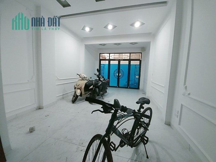 Bán CCMN 10 phòng 35Tr/th  Phố Chính Kinh 52m 6 tầng MT 4m Chỉ 7,2 tỷ.