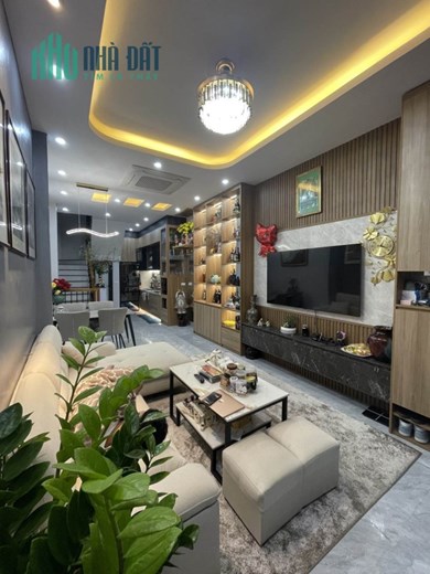 Bán gấp nhà phân lô Quân đội phố Lý Nam Đế, 40m2,  giá 8 tỷ có ngay nhà ở khu VIP.
