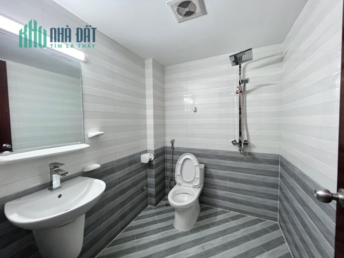 Bán Nhà Văn Tiến Dũng,Kinh Doanh , Oto, 45m2, 5 tầng giá 3,8 TỶ