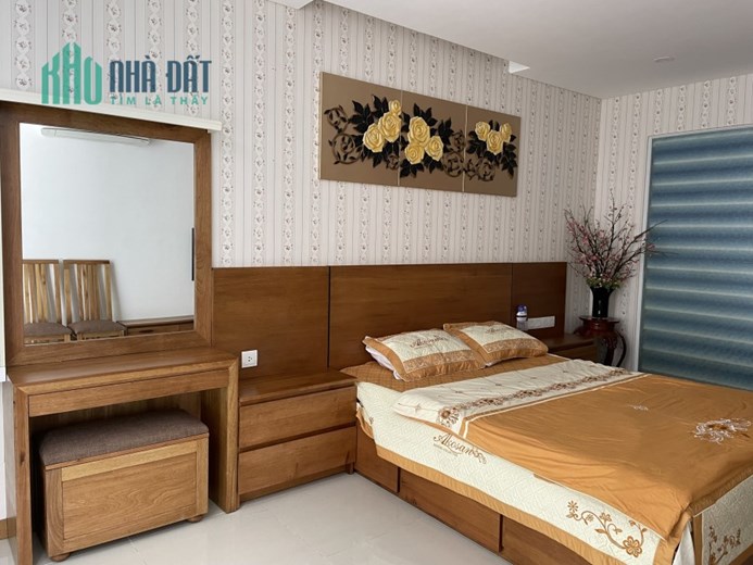 Cho thuê căn hộ cao cấp  Maple đường Tôn Đản. cách biển và quảng trường 2/4 vài bước chân