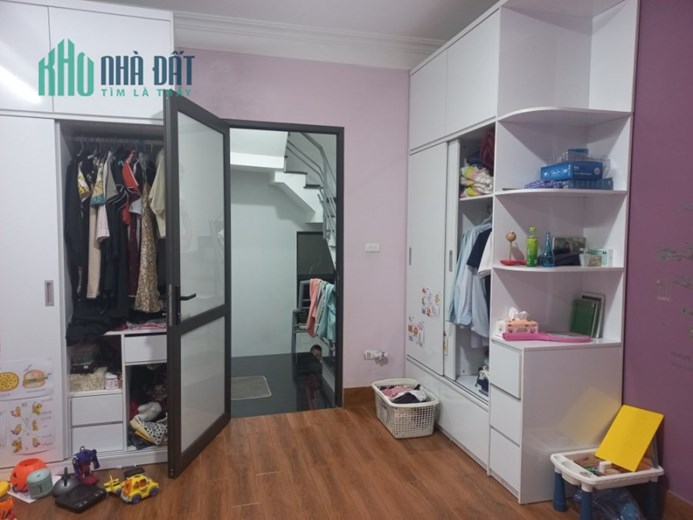 Chuyển vào Nam ở Bán Gấp Nhà 3 tầng P Phúc Lợi giá chỉ 58tr/m2, 45m2, MT 4.5m, giá 2.65 tỷ