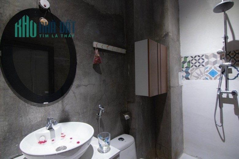 PHAN VĂN HÂN SÁT QUẬN 1 - KIA  ĐỖ CỬA -  gần 70M2, 5 TẦNG, 8 PHÒNG CHDV - THU NHẬP 45TRiệU/ THÁNG -
